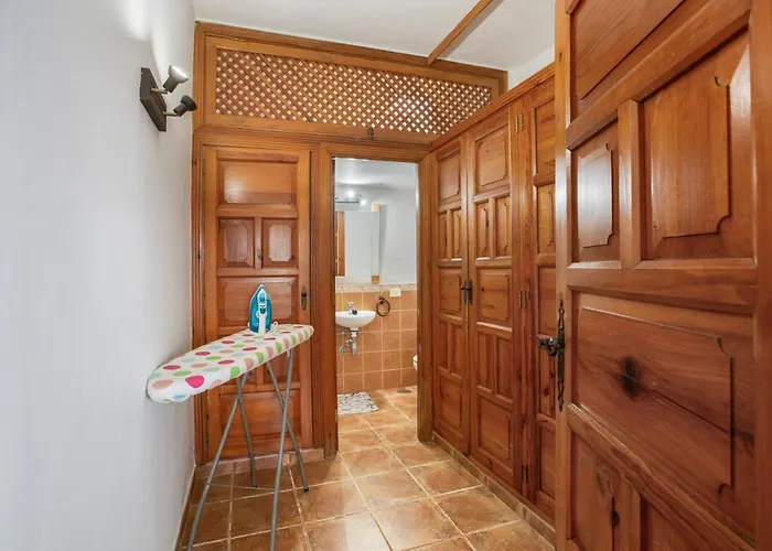 Dragos Y Volcan 펜션 타코론테